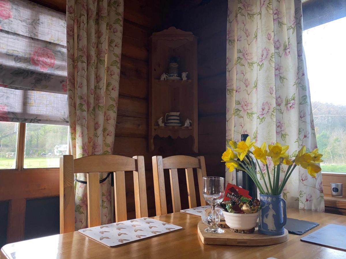 Log Home Village Ulverston Ngoại thất bức ảnh