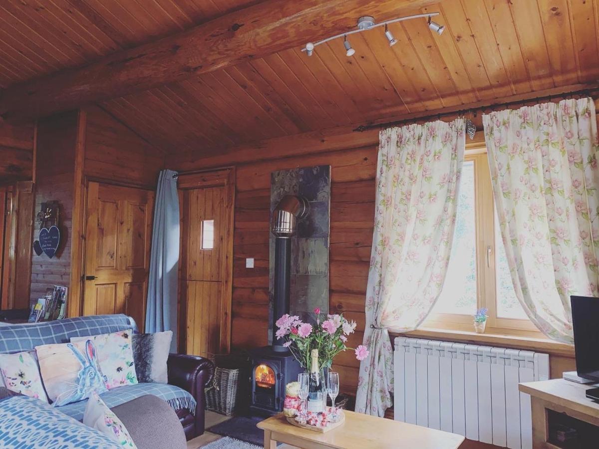 Log Home Village Ulverston Ngoại thất bức ảnh